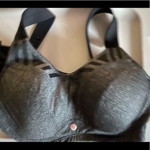 LIVI 40 DD active bra
